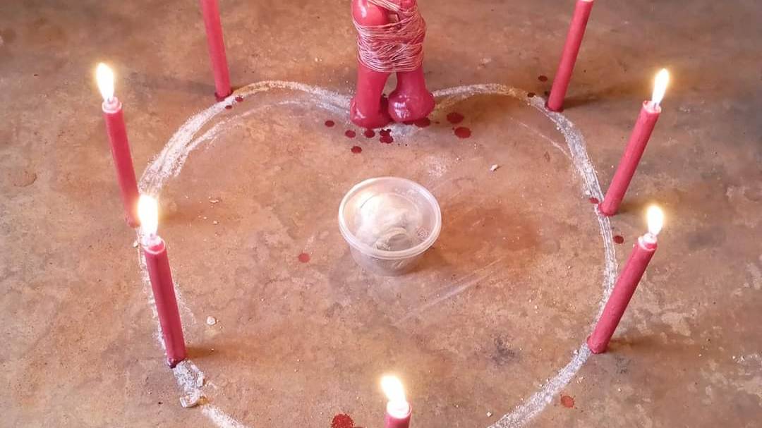 COMMENT CONQUÉRIR L'ÊTRE AIMÉ(E) EN 72 HEURES DU GRAND MAITRE MARABOUT PAPA AKOUSSI D'AFRIQUE.